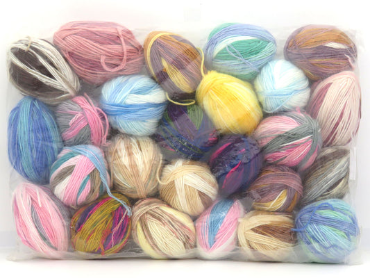 Mixed Lot Multicolor Leftover Self Striping Yarns fnt2-83431
