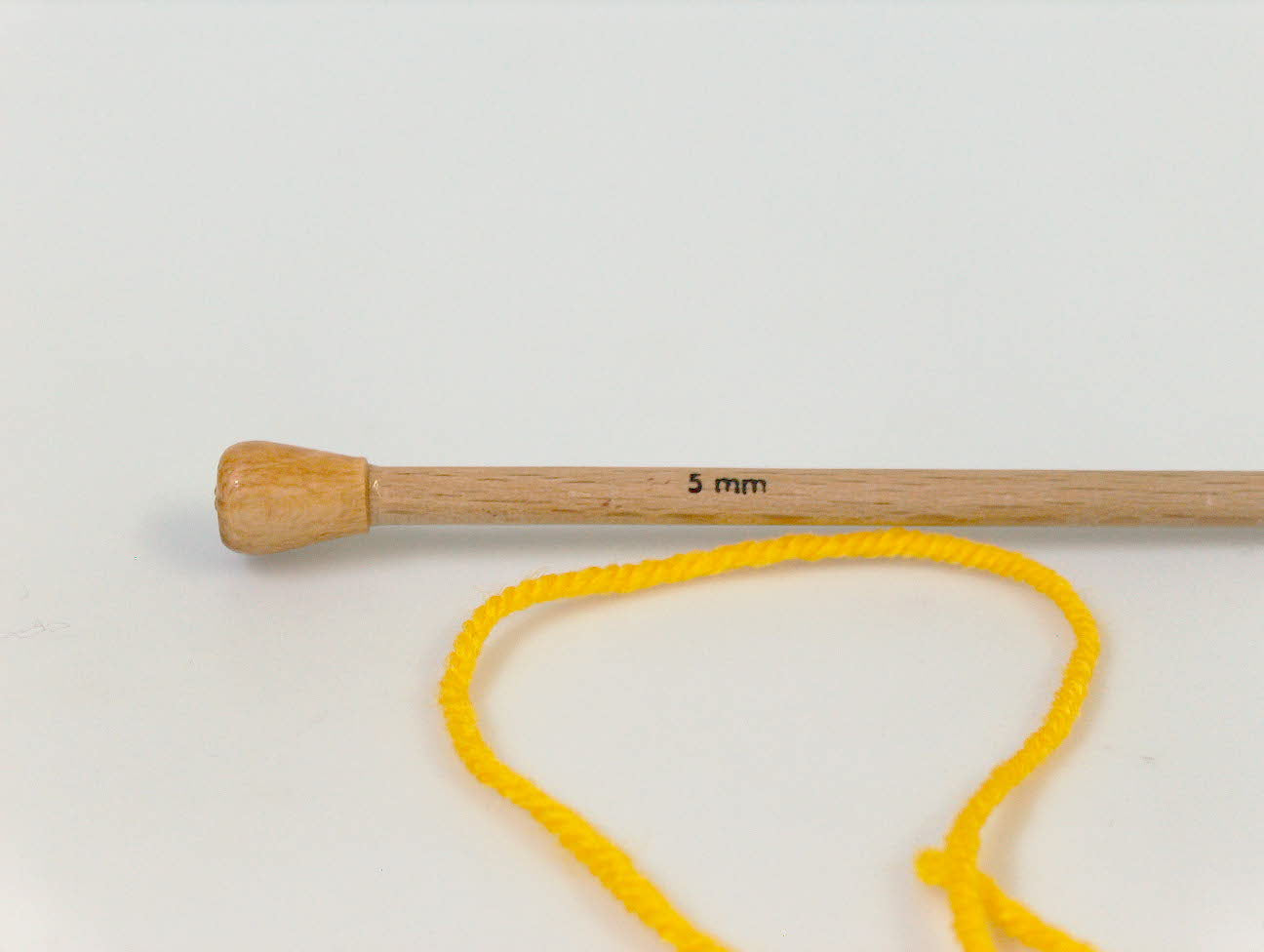 Favorite Yellow Worsted Sku:fnt2-23726