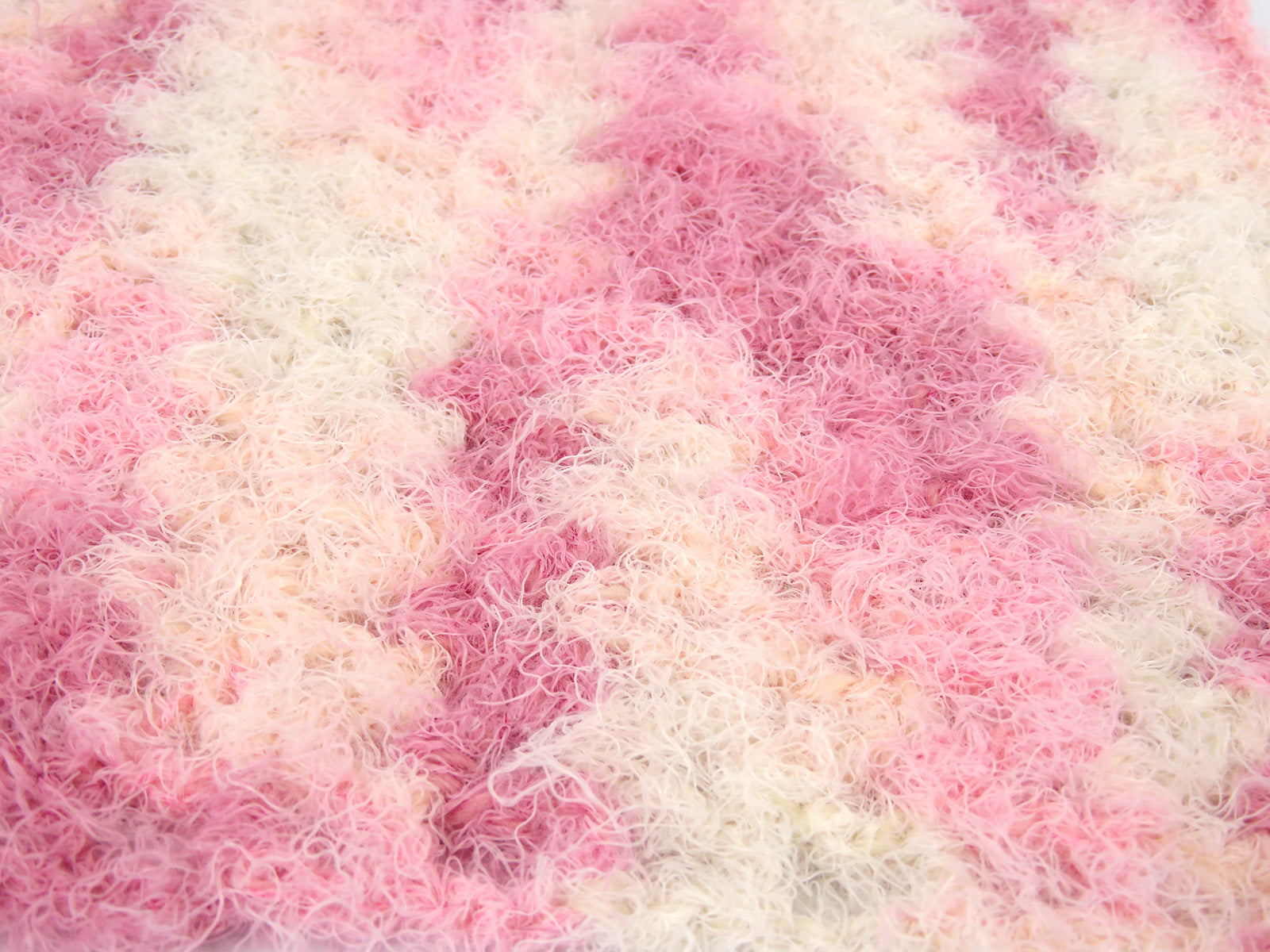 Mars Pink Shades, White fnt2-81349