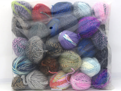 Winter Self Striping Leftover Yarns Mixed Lot fnt2-83912