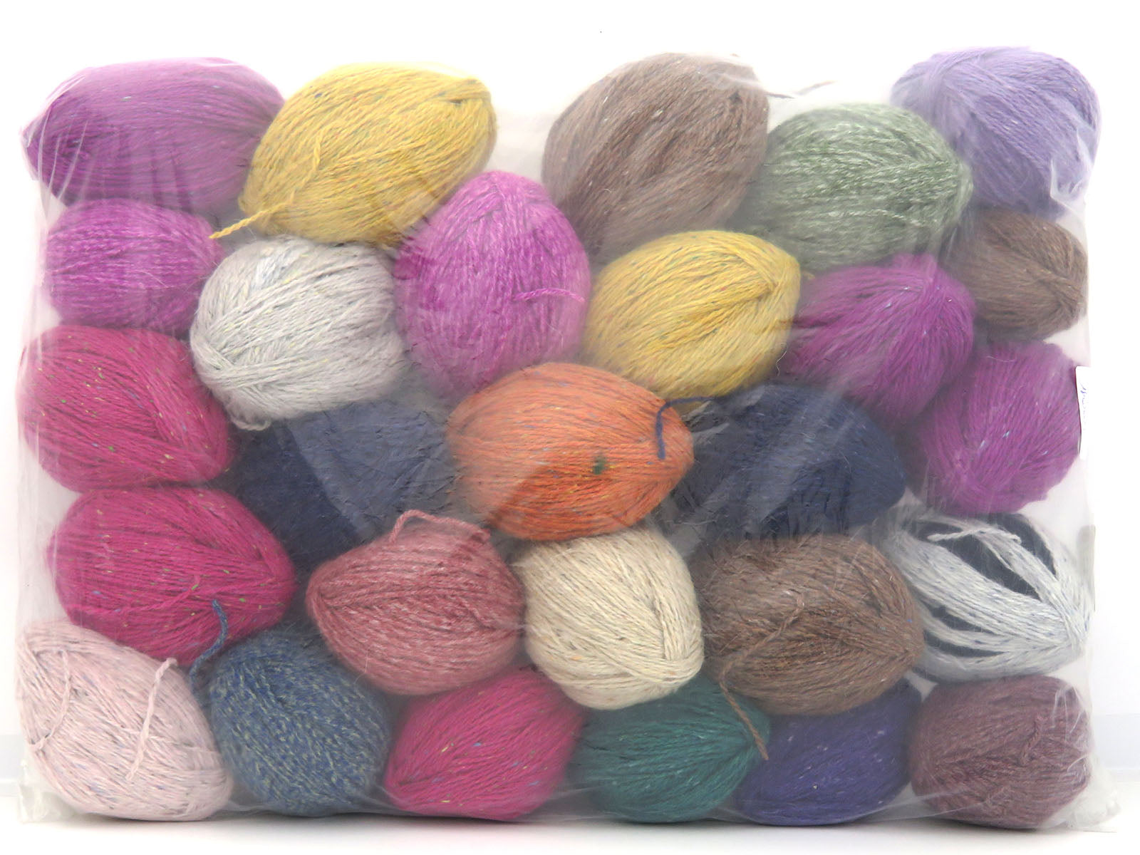 Leftover Winter Yarns Mixed Lot fnt2-84376